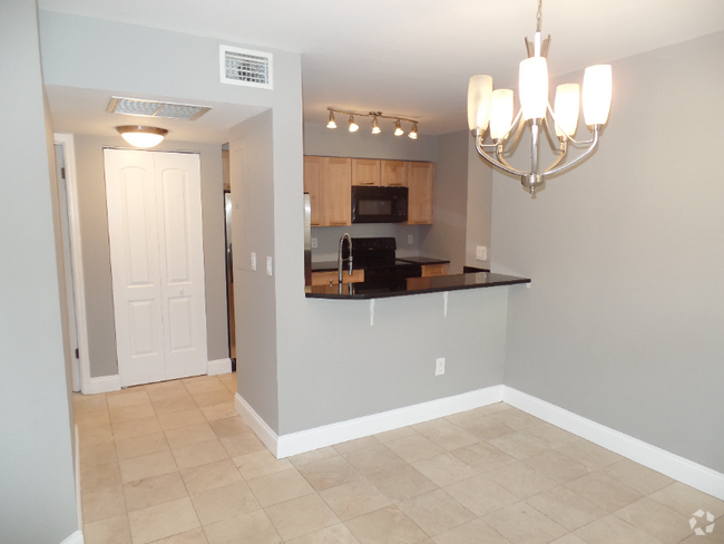Building Photo - 2881 N Oakland Forest Dr Unit 112 Rental