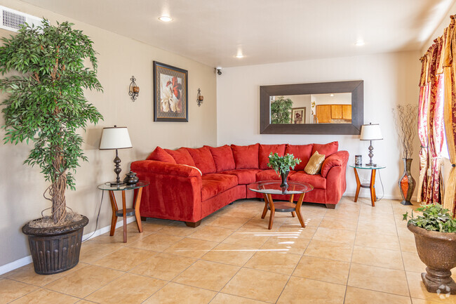 Camelback - 2BD, 1.5BA Living Room - Camelback Courtyard Apartments