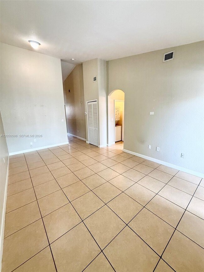 Photo - 1652 SE 28th St Unit 202