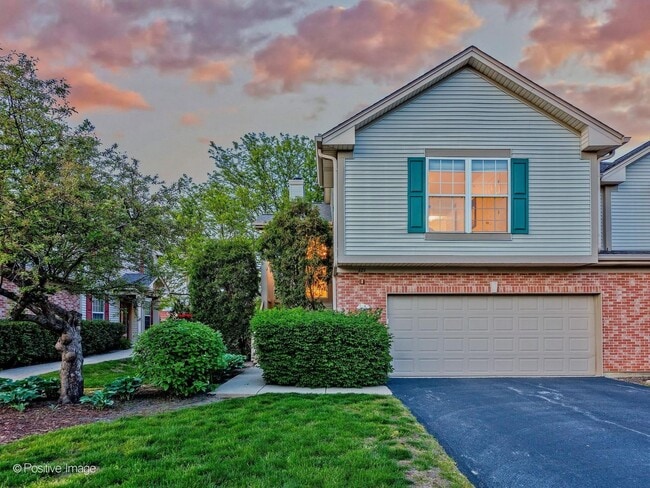 Building Photo - 121 Commons Ct