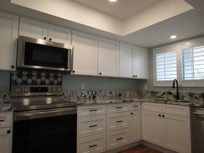 Building Photo - 259 Fenwick Dr Rental