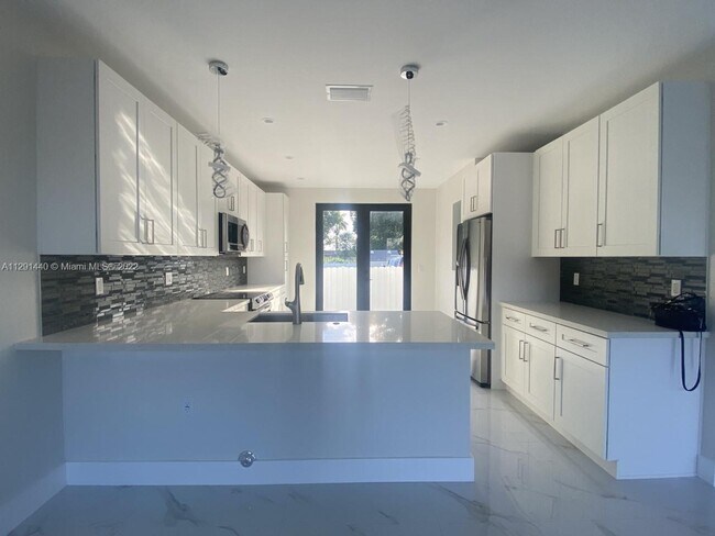 Photo - 11851 SW 220th St