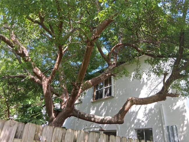Photo - 1044 NE 30th Ave