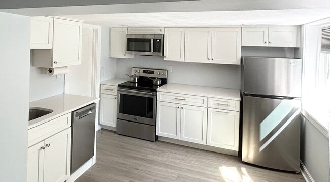 Building Photo - 1500 Centre St Unit #3 Rental