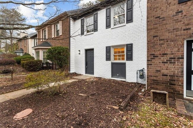 Photo - 1777 Twin Brooks Dr SE