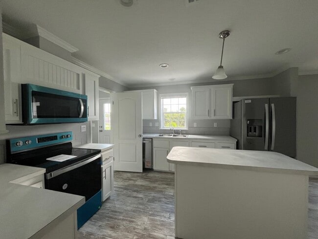 36 Eland Dr