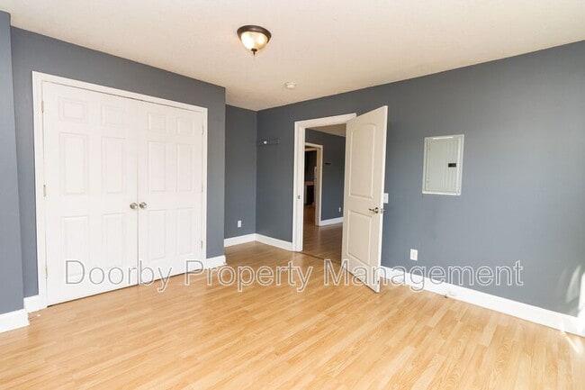 Photo - 1707 Kirby Ave Unit B