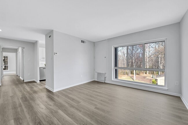 Photo - Reston Glade