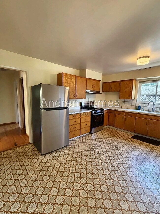 Photo - 501 Spruce St