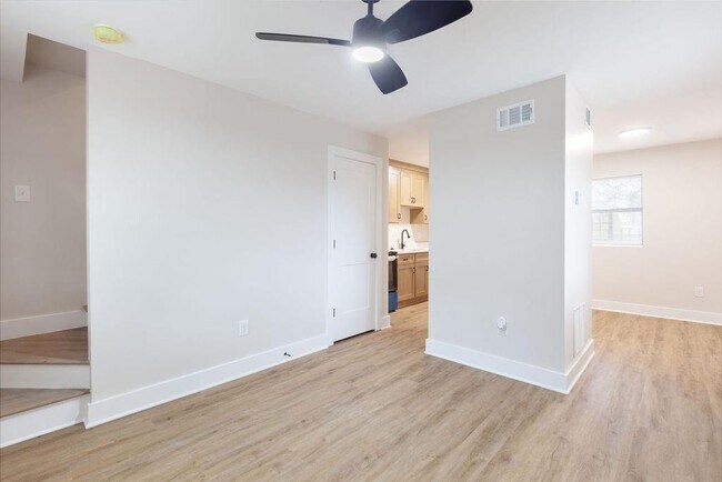 Photo - 396 Linden Ave NE Unit 105