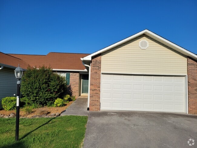 Building Photo - 109 Golf Club Ln Rental