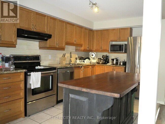 Photo - 730 Silversmith St