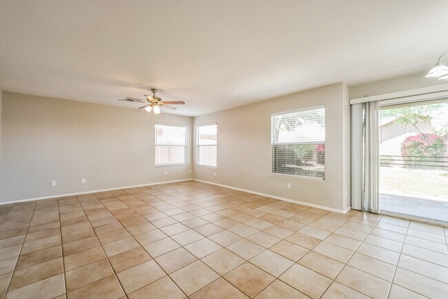 Photo - 1036 W Olive Ave