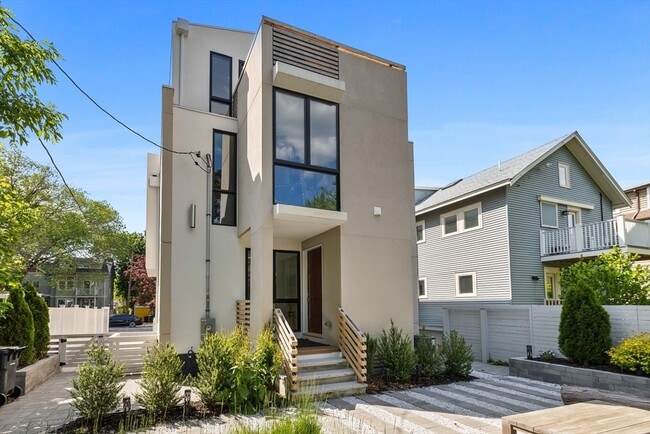 Photo - 80 Alpine St