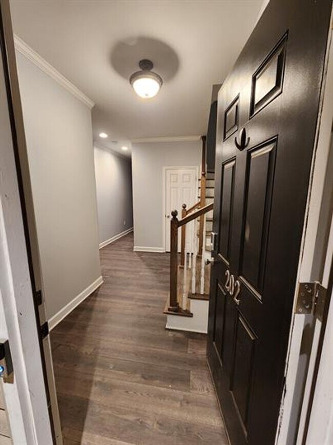 Photo - Spacious 3/2.5 Located Near Downtown Greenville!