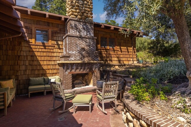 Photo - Masterpiece on Foothill