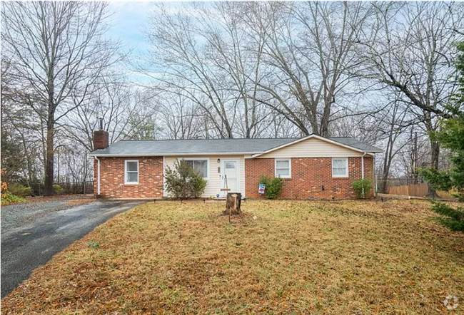 Building Photo - 114 Ravenwood Ct Rental