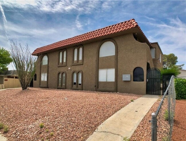 Quite neighborhood - 6213 Smoke Ranch Rd Unit 1