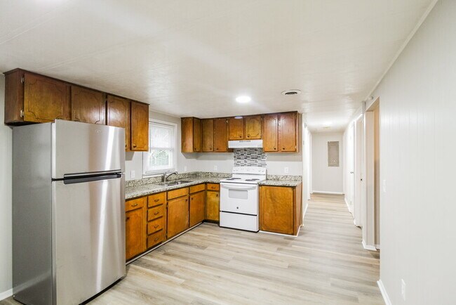Photo - 1785 McCollum Rd SW