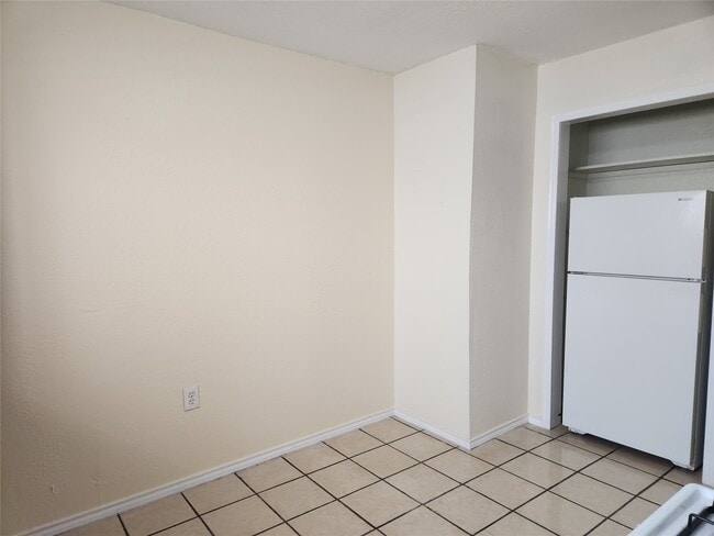 Photo - 1803 Church St