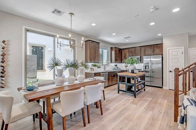 Photo - 43256 N Hinoki St