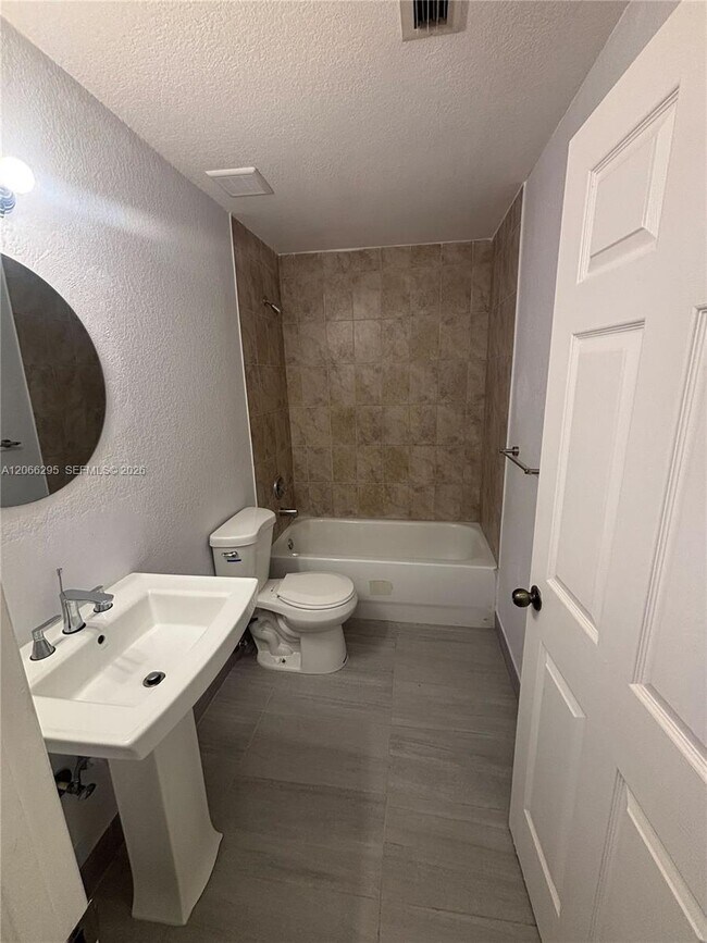 Photo - 14042 NE 2nd Ave Unit 14042