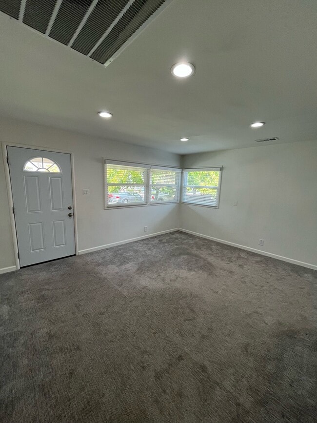 Photo - 2545 Fourth St