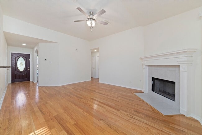 Photo - 17075 Great Glen Dr