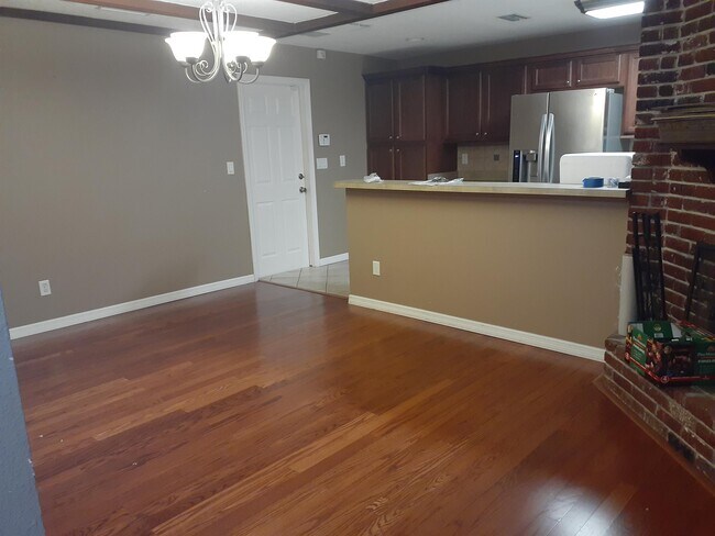 Photo - 2817 Bower Rd