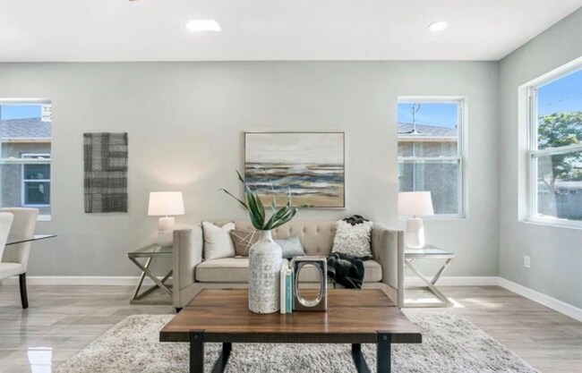 Photo - 5037 23rd St N