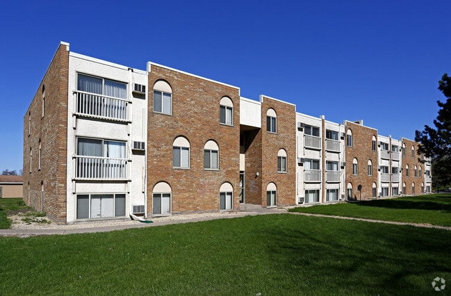 Complejo - edificio - Geneva Village