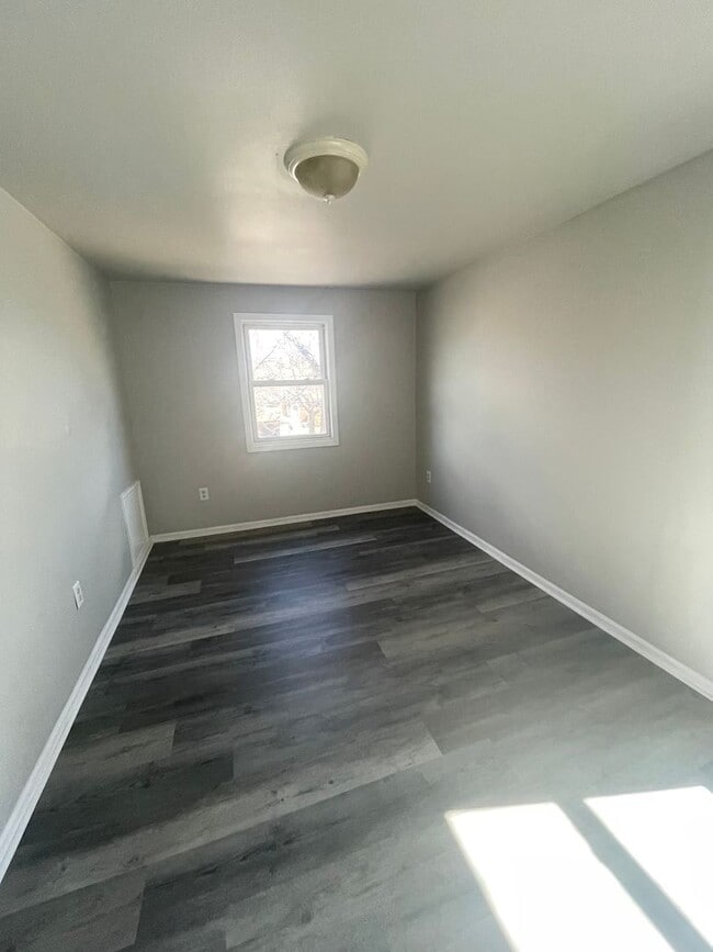 Photo - Beautiful and spacious 4 Bedroom 2 Bath House in Calumet City, IL MUST SEE