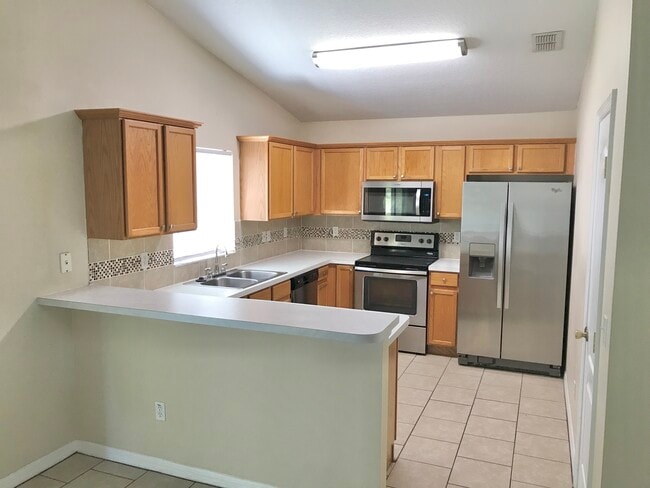 Photo - 989 Scenic View Cir