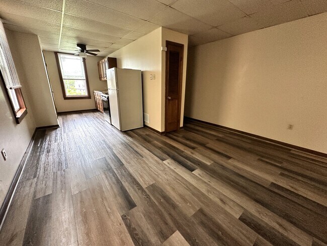 Photo - 525 Larimer Ave Unit 1