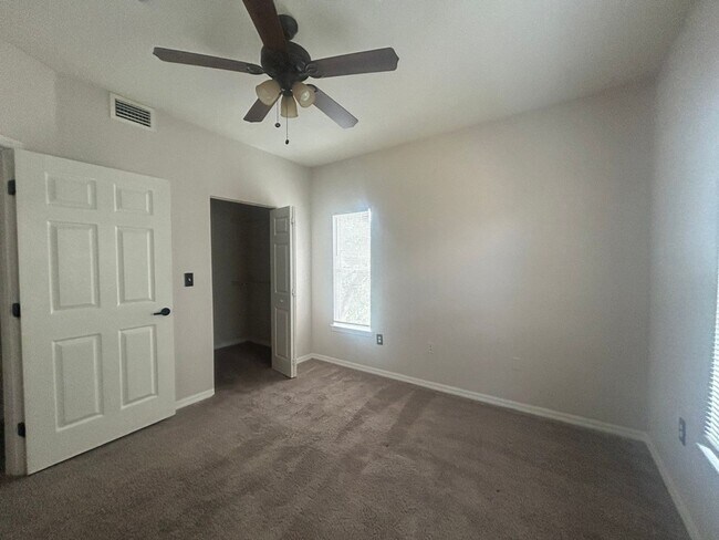 5616 Pinnacle Heights Cir Unidad 308