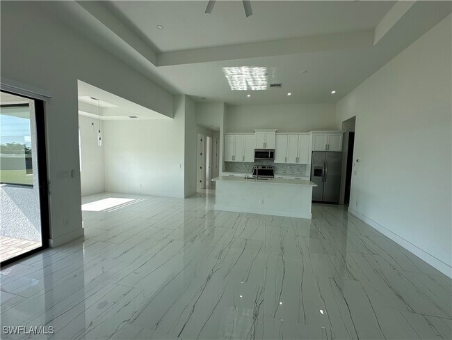 Photo - 1124 NE 35th Ln House