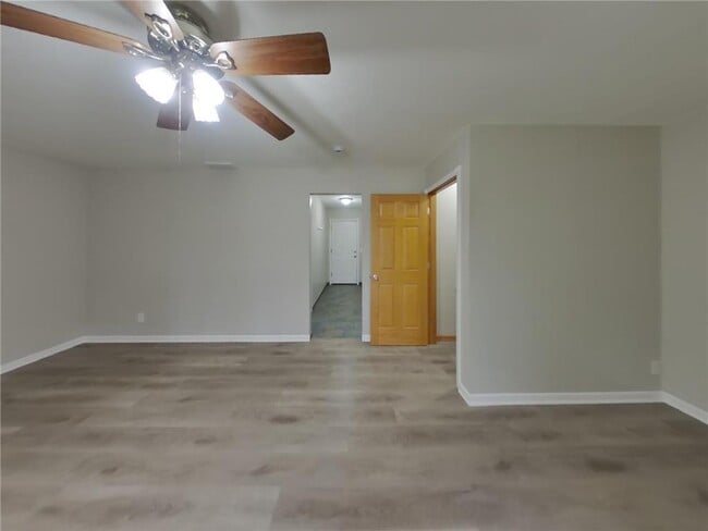 Photo - 2661 Oak Ridge Dr