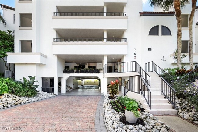 Photo - 305 La Peninsula Blvd Unit 305