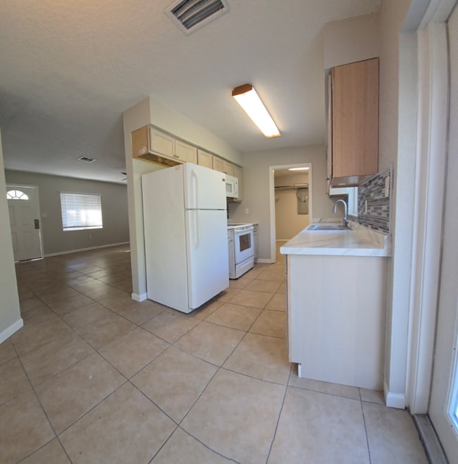 Photo - 33918 Grant Ave