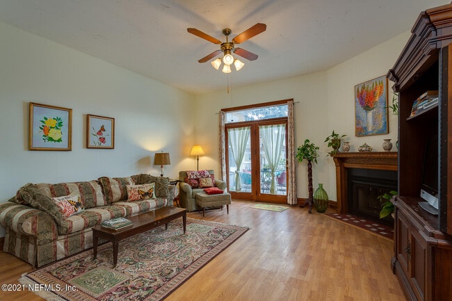Photo - 2716 Oak St Unit 3