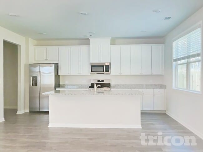 Photo - 184 Chapelcrest Ln