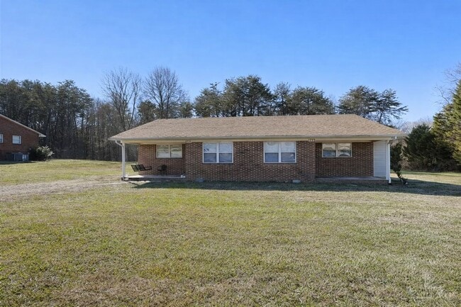 Building Photo - 1733 River Rd