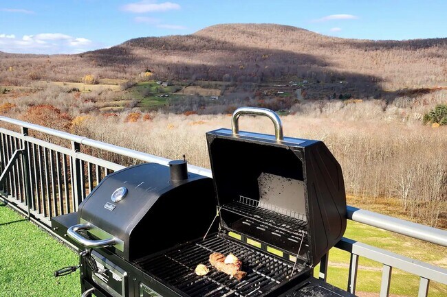 Photo - Modern Mountain Retreat with Rooftop Hot T...