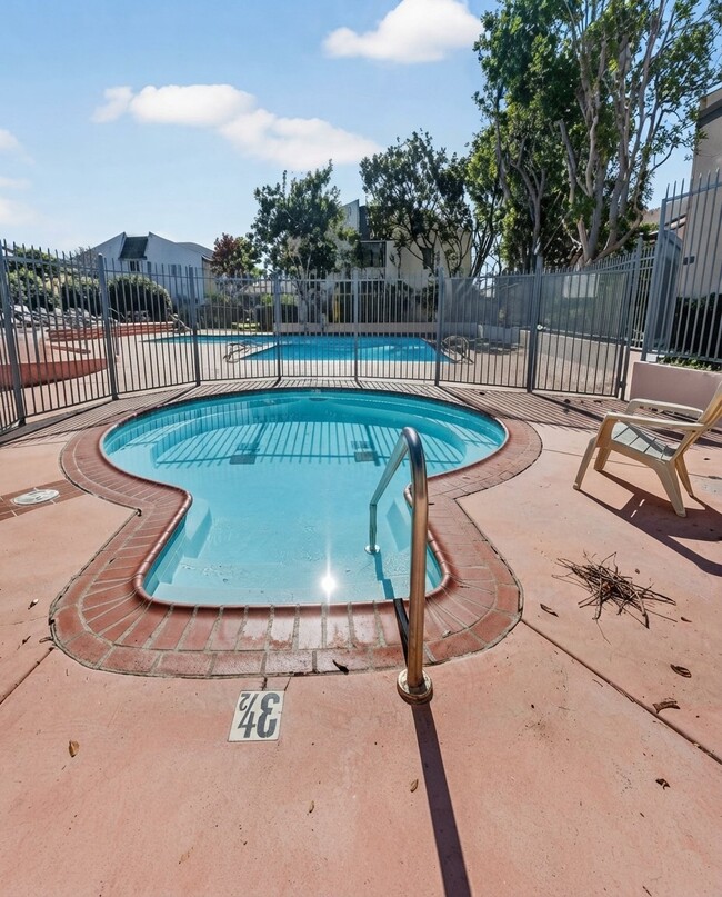 3246 Ashford St Unit D