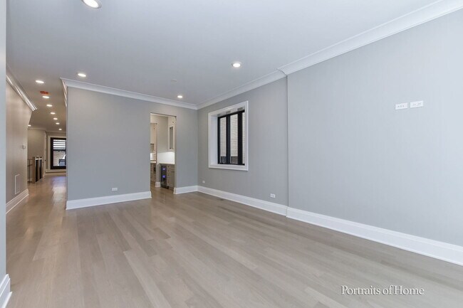 Photo - 2135 N Lakewood Ave Unit 1