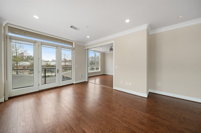 Photo - 1419 Montrose Blvd Unit 202