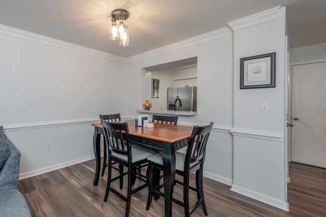 Photo - 1102 Settlement Dr