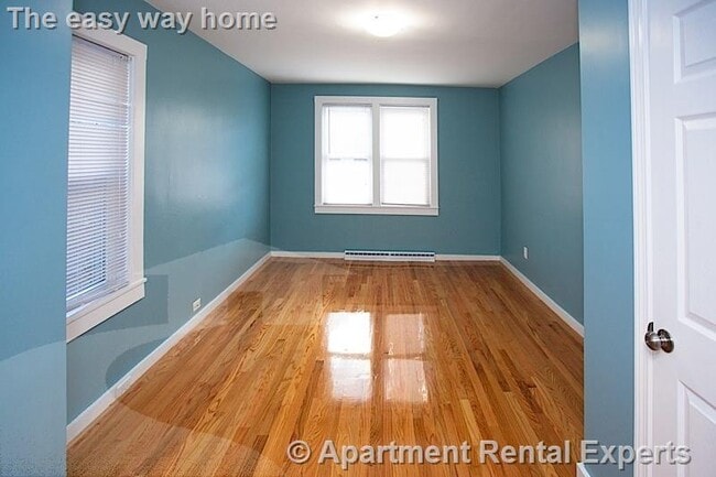 Photo - 173 Rindge Ave Unidad #1R