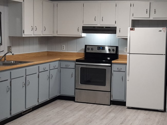 Building Photo - 114 S High St