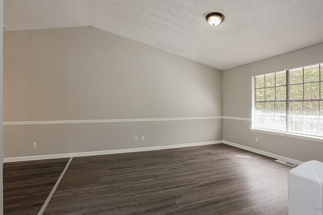 Photo - 1352 Buttercup Ct